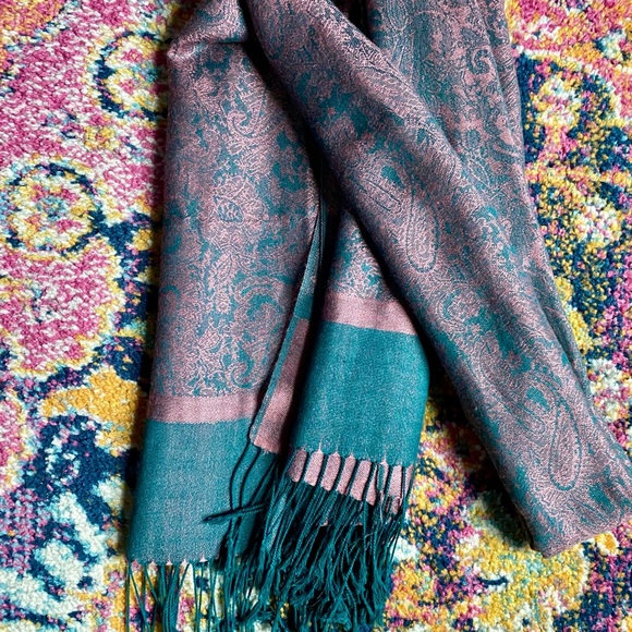 Elegant Pashmina Teal and Pink paisley Scarf shawl  SILK & Pashmina like new! - Picture 3 of 6